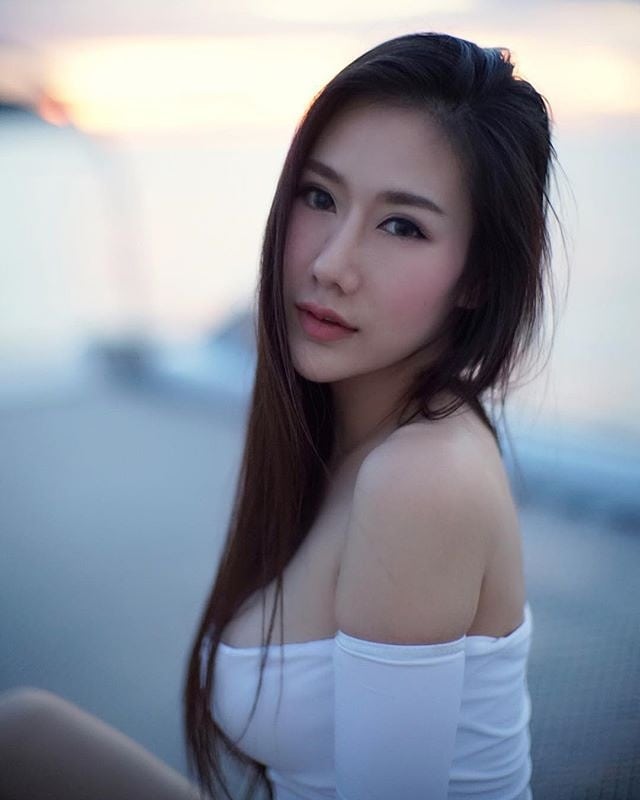 dating Asian girl online